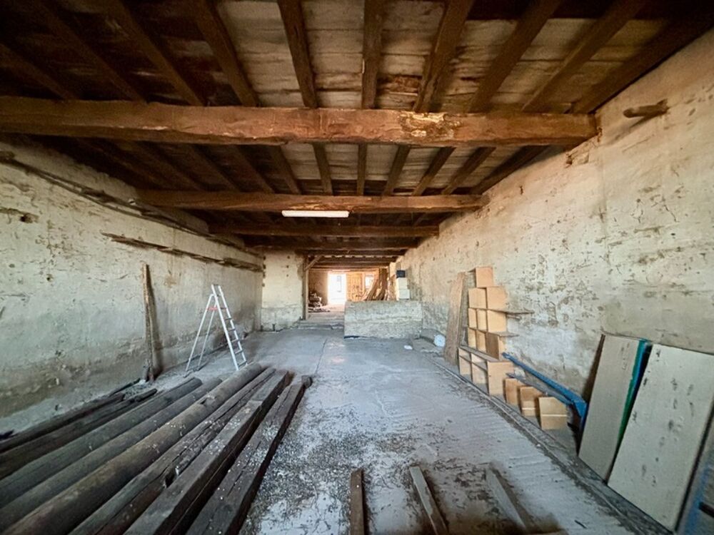 Grange à Rénover de 360M2 au coeur d'un village près de Beaumont-de-Lomagne (82)