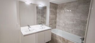  Appartement à louer 3 pièces 69 m²