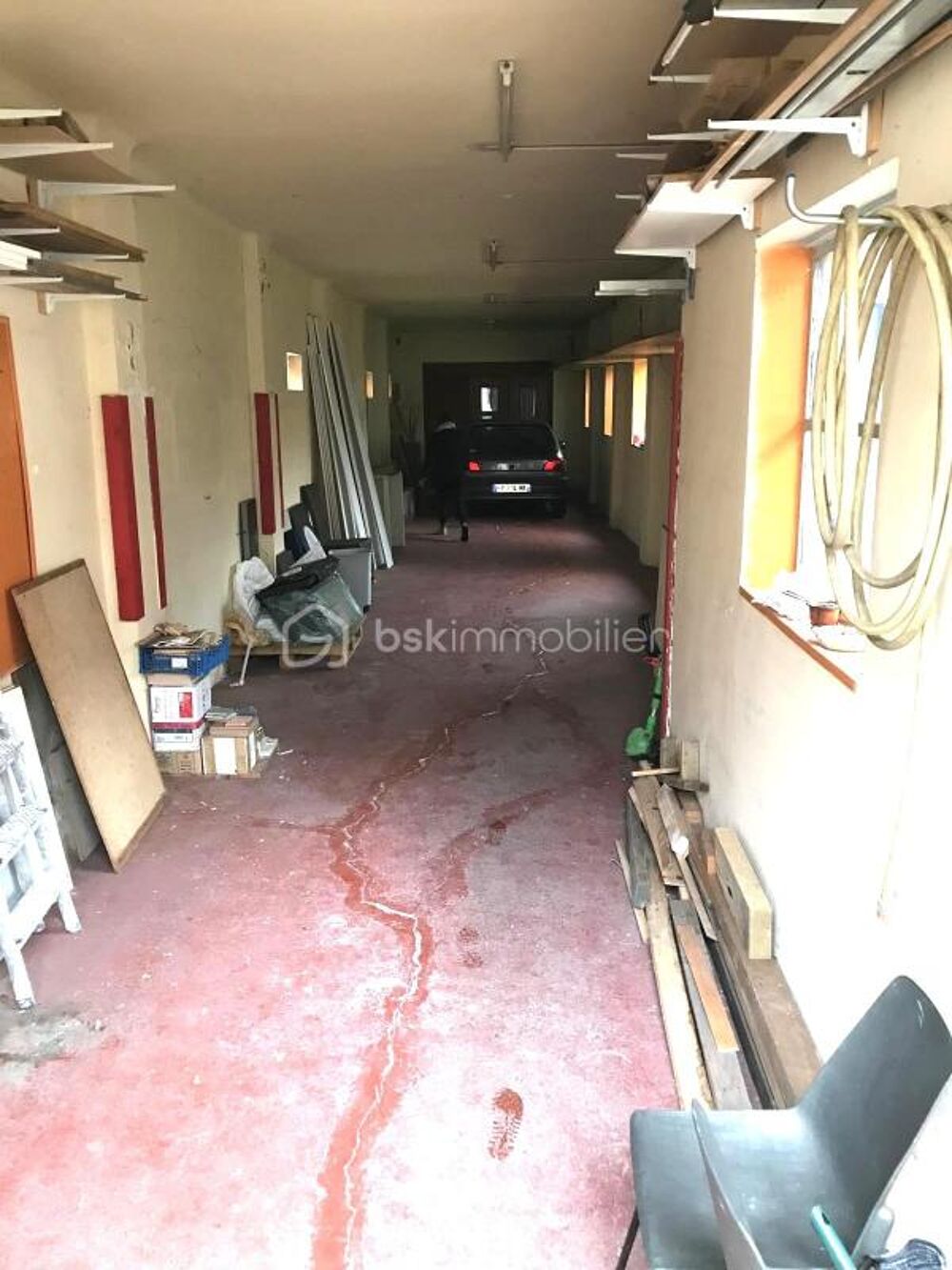   LOCAL COMMERCIAL DE 48 M2 A BOBIGNY 