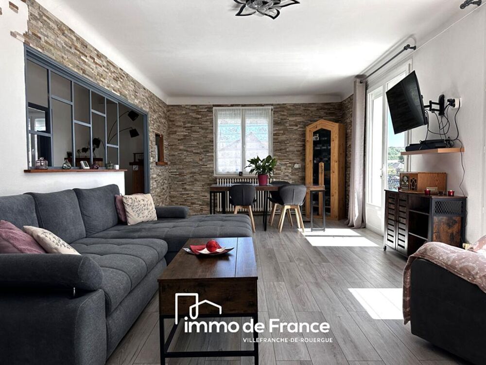 Maison Vailhourles 204 m² habitables, 6 chambres, garage et abri camping-car sur 1075 m² de terrain clos