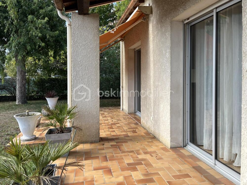 Vente Maison Maison 125 m2 sur terrain 560 m2  -  15 minutes à pied des commerces Saujon