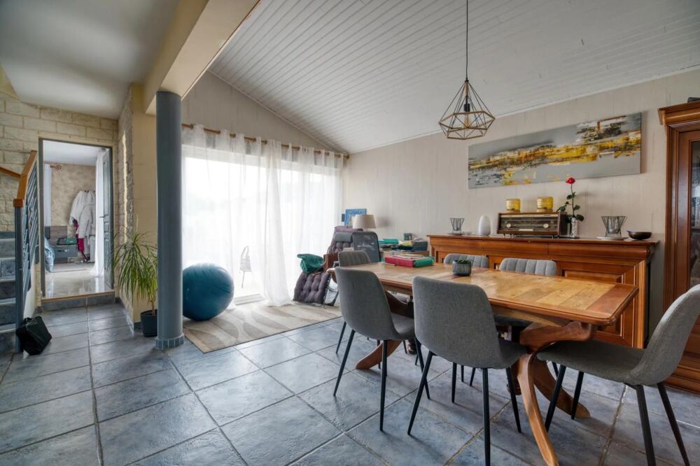 Vente Maison Maison de 6 pièces de 220 m² à Cugnaux Cugnaux