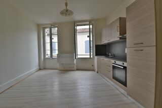  Appartement à louer 3 pièces 47 m²