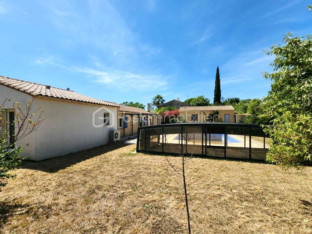 Ensemble immobilier à Tourbes : 3 logements (172 m² habitables), piscine et garage