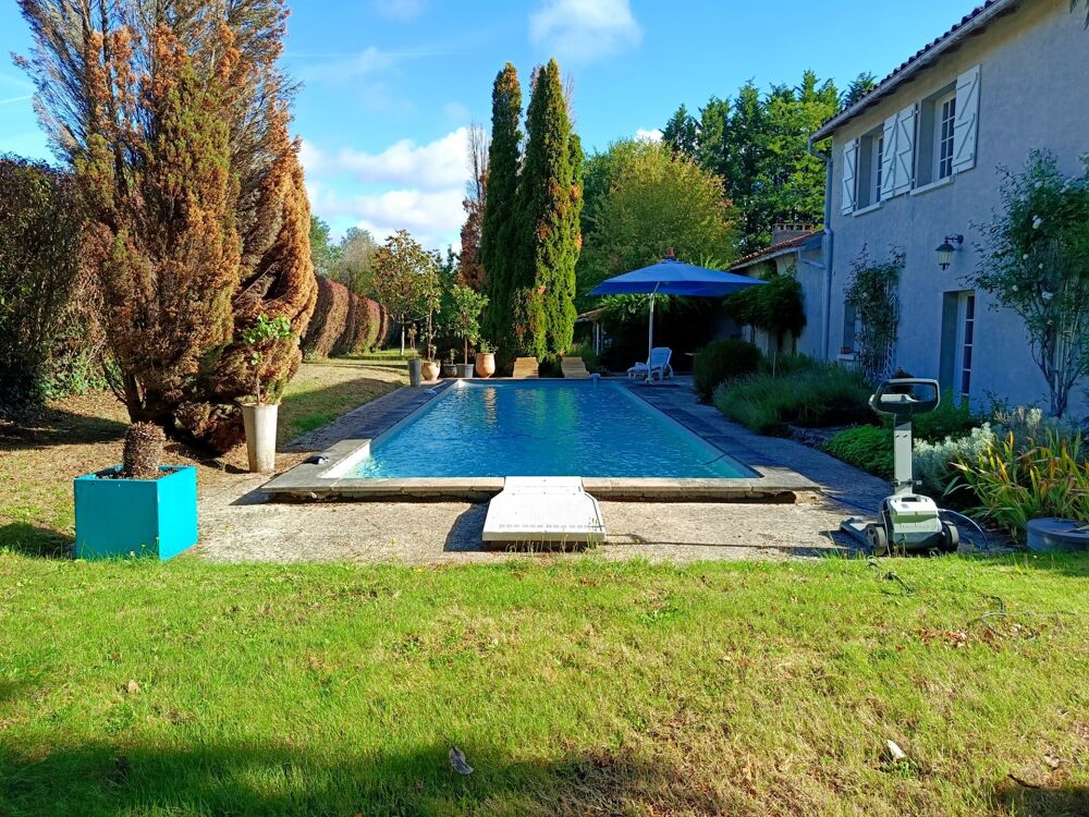 Propriété de caractère à vendre 8 pièces