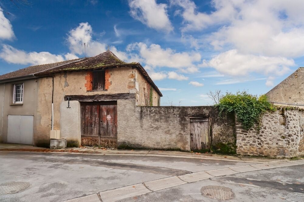 Grange de 110 m² environ sur 2 Niveaux sur parcelle de Terrain 280 m² - Centre Bourg Historique - MAGNAC LAVAL (87)