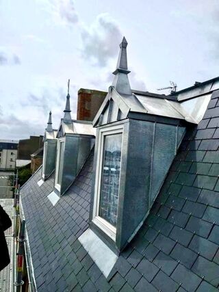  Immeuble � vendre 13 pi�ces 220 m�