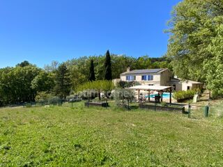  Maison � vendre 12 pi�ces 325 m�