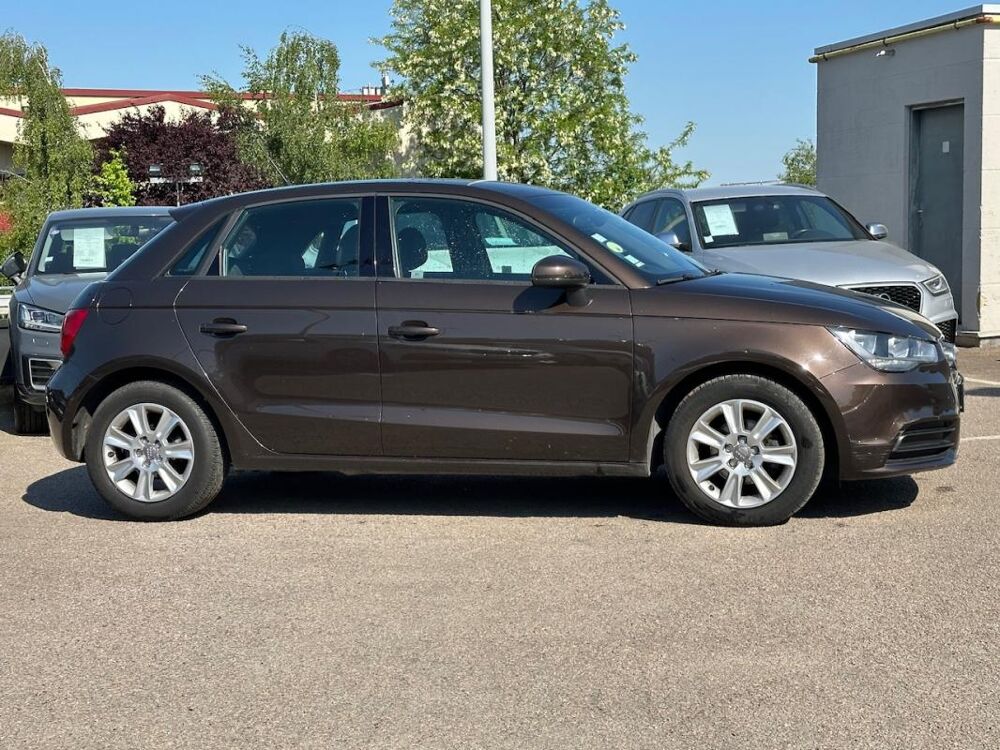 A1 SPORTBACK 1.6 TDI 90 AMBIENTE S tronic 2013 occasion 78240 Chambourcy