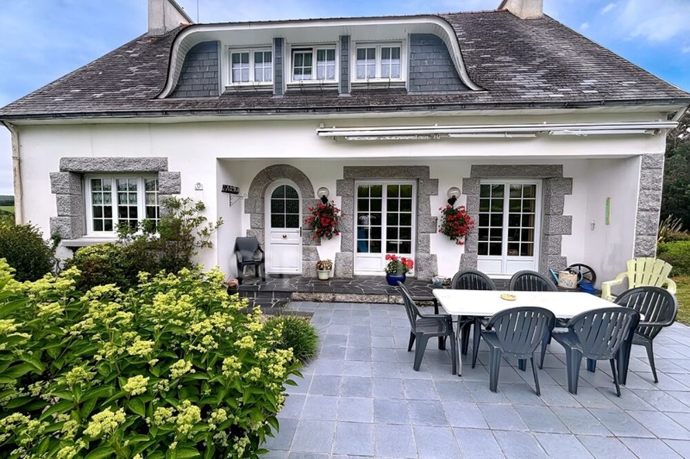 Vente Maison LE JUCH(29) Maison néo-bretonne de 148m² sur un terrain de 1000m², 4 chambres, garage, sous-sol Le juch