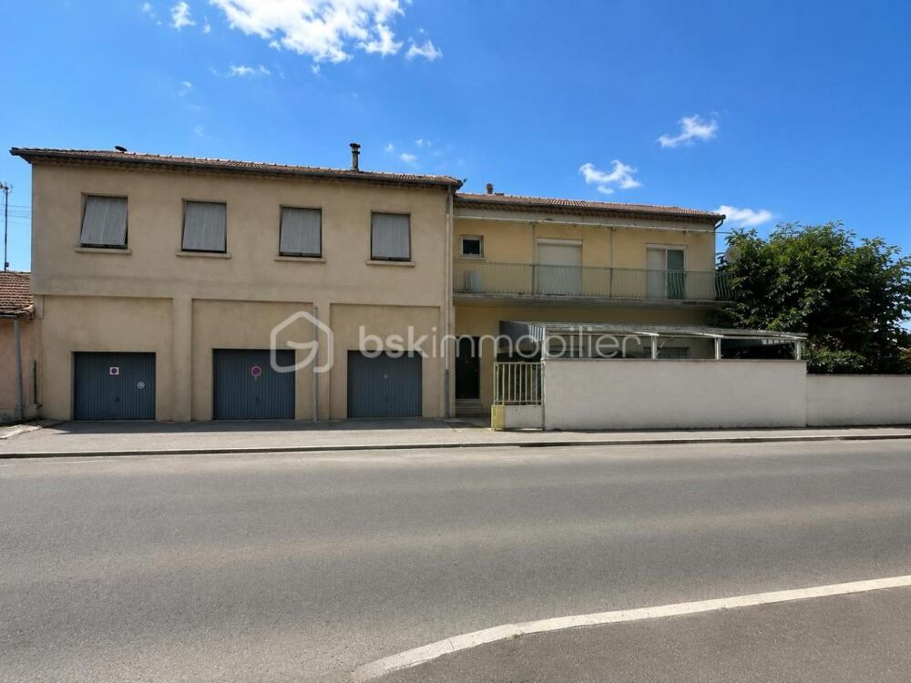 Vente Immeuble Immeuble comprenant 4 appartements ,3  Garages XL sur plus de 1200 M2 de terrain constructible Saint martin de valgalgues