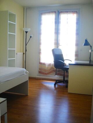  Appartement à louer 4 pièces 68 m²