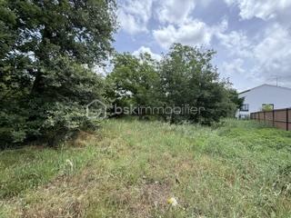  Terrain � vendre 700 m�