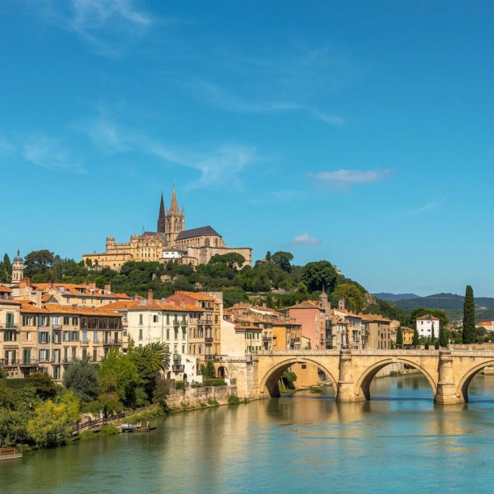 Vente Maison BÉZIERS, Immeuble avec 3 T2, terrasse et balcons , Fort potentiel locatif Beziers