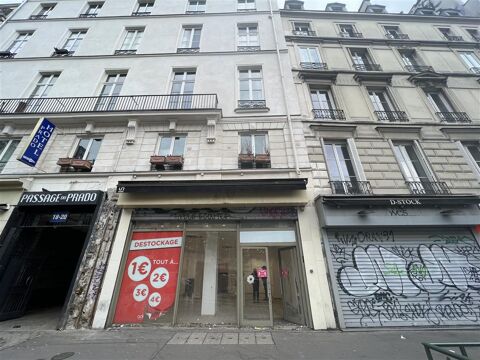 Boutique en location pure EMPLACEMENT PRIME - entre KFC et McDonald avec possibilité d'extraction 9584 75010 Paris