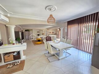  Propriété/château à vendre 5 pièces 204 m²
