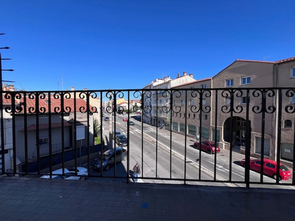 Vente Appartement Charmant T3 loué au 566 euros + 70 euros de provision sur charges dans une résidence calme proche du centre ville Perpignan