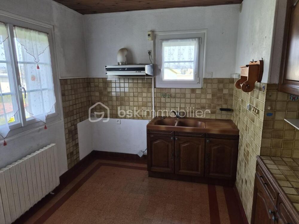 Charmante maison de village sur sous-sol complet