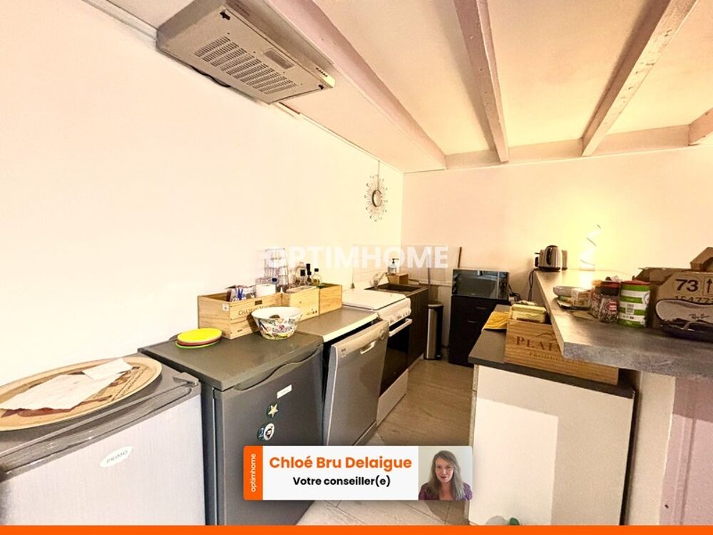 Toiture neuve, jardin, garage et potentiel d'aménagement : une maison de charme prête à accueillir vos projets ! (env. 76 m²)