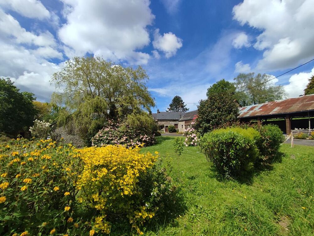Maison traditionnelle de 163 m2 et ses dépendances