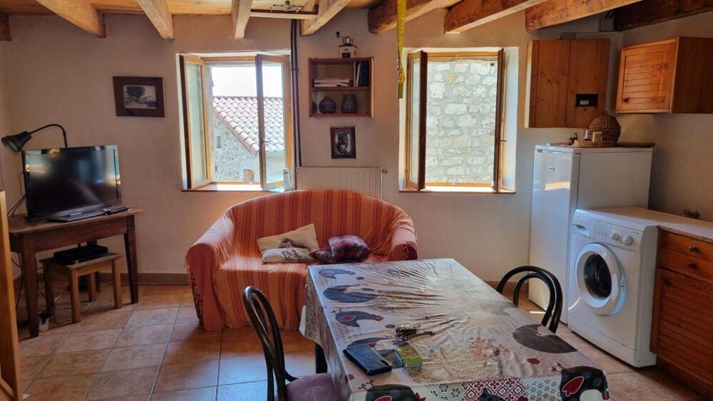 Le BESSAT 42660 Secteur Graix maison de village 2 chambres garage terrain non attenant 285m²