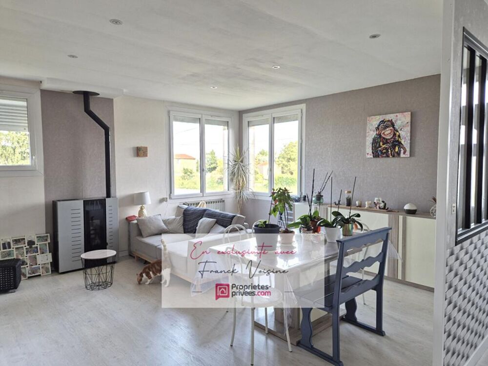 Vente Maison A VENDRE en Exclusivité à Vendrennes, maison de 88 m2 env avec 3 chambres sur une parcelle de 2186 m2 env Vendrennes