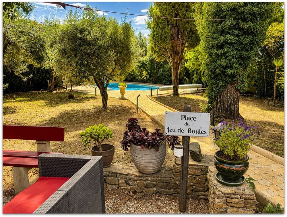 Exclusivité - Villa familiale 171.77 m² habitable environ 6 pièces avec piscine, jardin paysager, garage et carport  Roujan (34