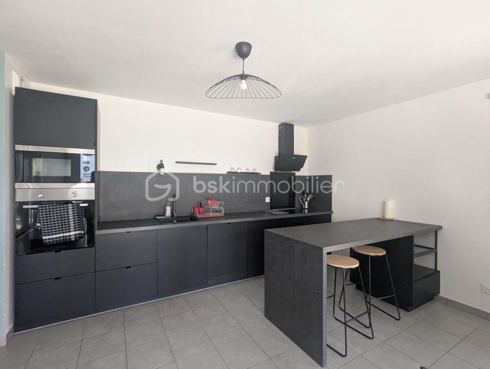 Location Appartement COLOCATION 2 CHAMBRES Proche de l'INSA DOUA Villeurbanne