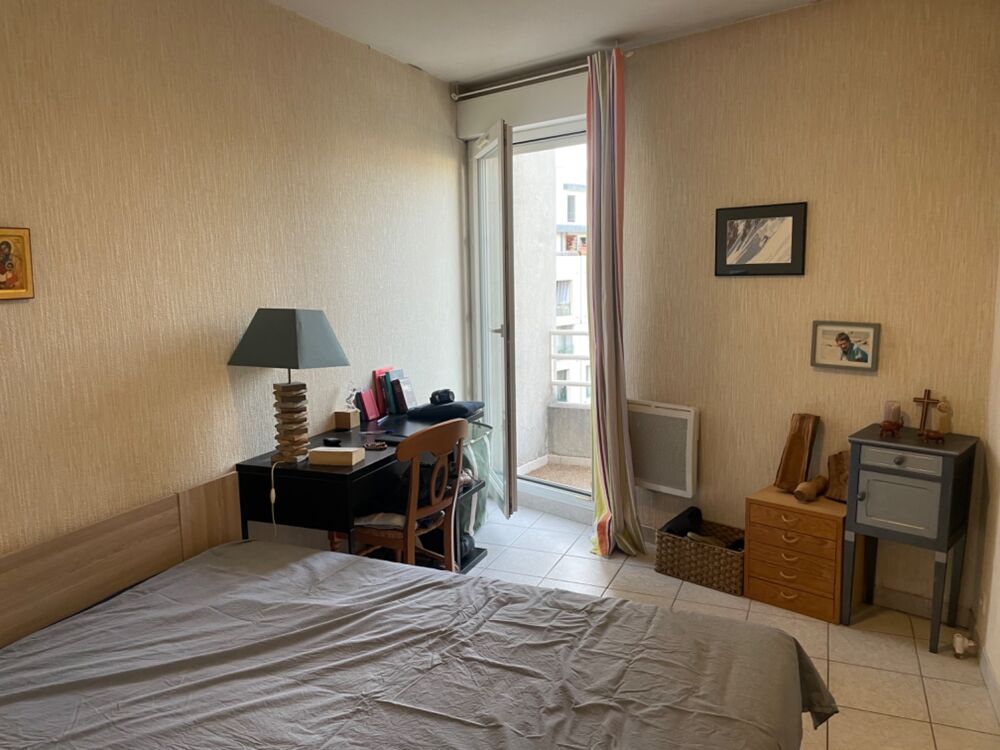 Appartement à vendre deernier étage 3 pièces AIX EN PROVENCE (13) dans une résidence en centre ville