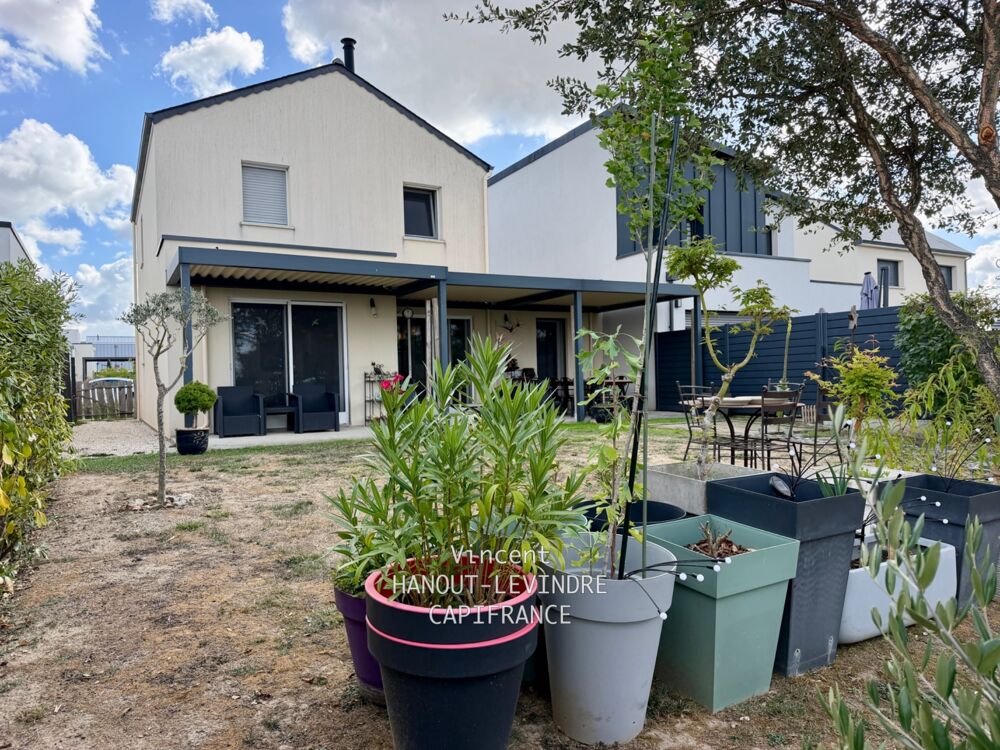 MURS ERIGNE MAISON CONTEMPORAINE DE 2019 AVEC VUE IMPRENABLE SUR LA VALLÉE(49)