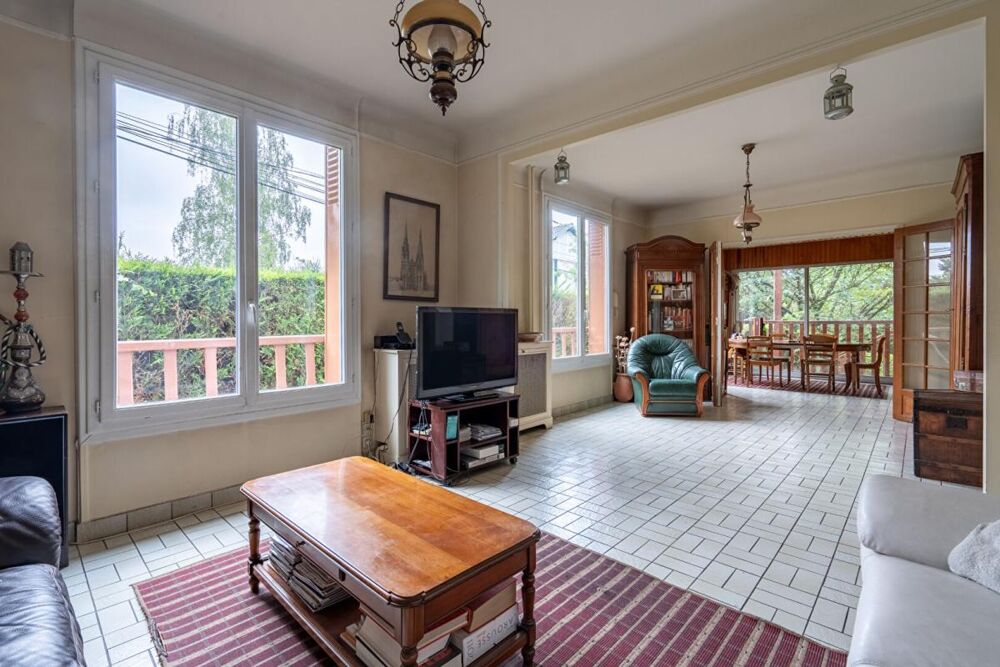 Vente Maison Maison de 8 pièces  quartier de la chataigneraie (s) 151 m2 La celle saint cloud