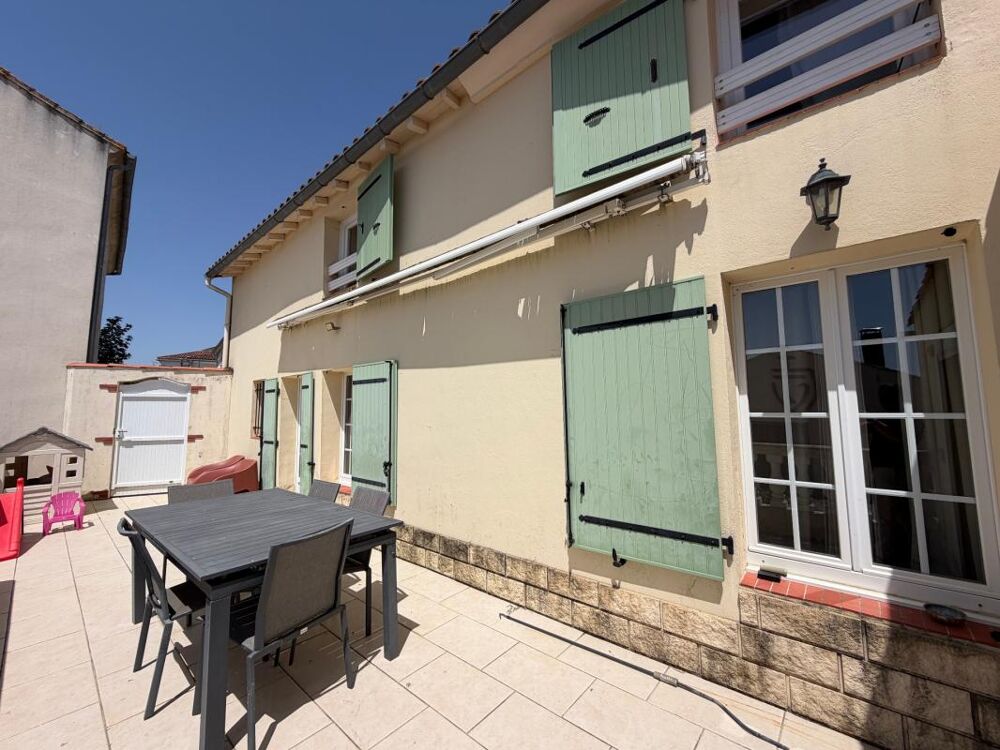 BESSAY (85320) AU CALME CHARMANTE MAISON EN PIERRES RENOVEE 3/4 CHAMBRES AVEC DEPENDANCES ET JARDIN