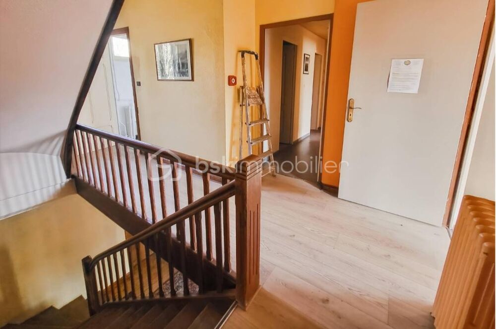 Vente Propriété/Château ***Opportunité rare pour investisseurs *-*vaste bâtisse de caractère à Embrun-*** Embrun