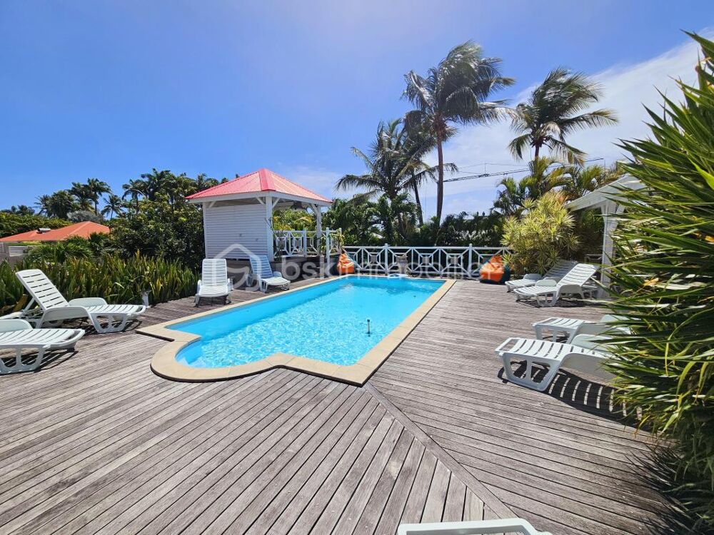 MAISON D'EXCEPTION AVEC PISCINE