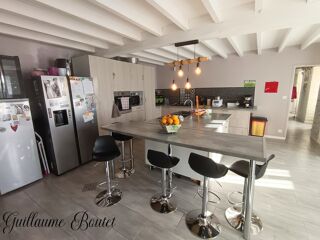  Maison  vendre 6 pices 220 m