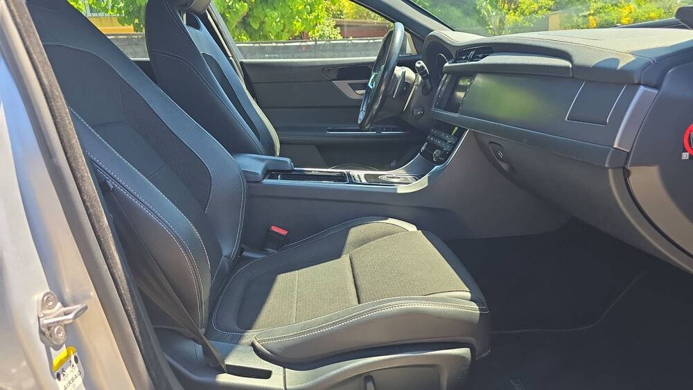 XF 2.0 D 240 AWD BVA8 R-Sport 2018 occasion 83160 La Valette Du Var