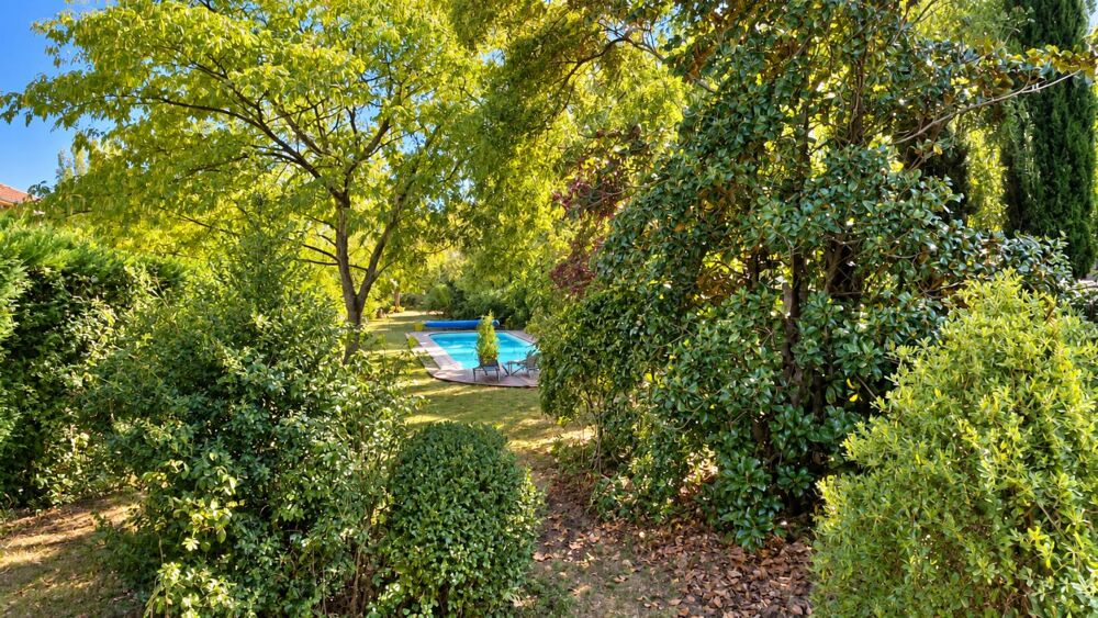 Vente Maison Maison de maître avec piscine et terrain arboré de 1 600 m² Riom