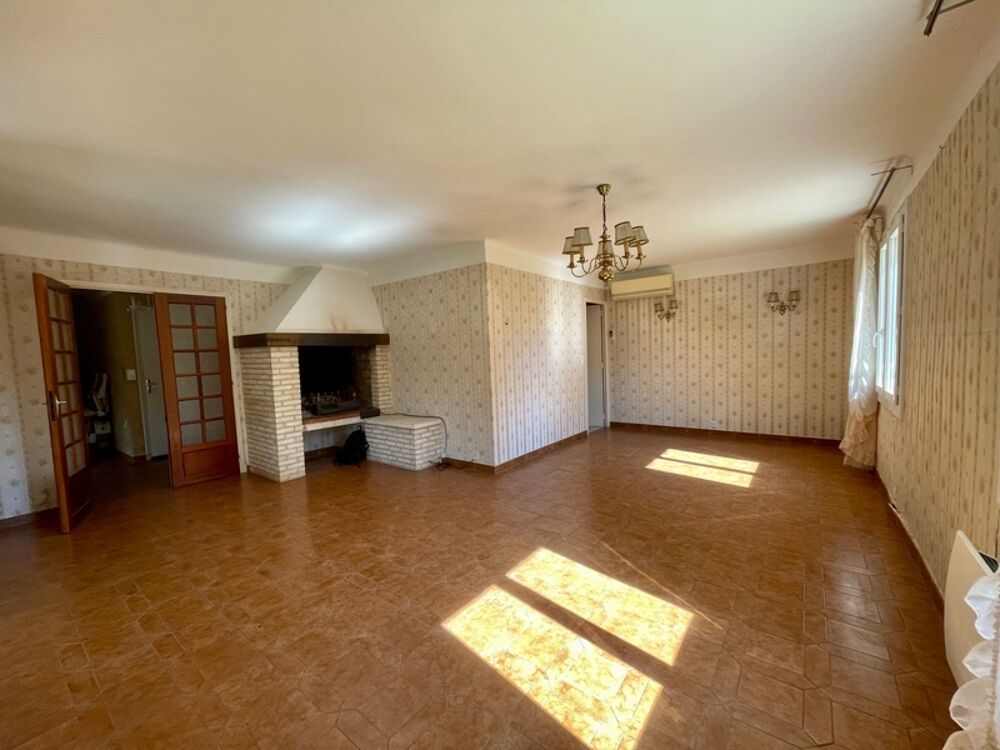 À Vendre  Maison de charme face au Colorado Provençal  Rustrel, Luberon