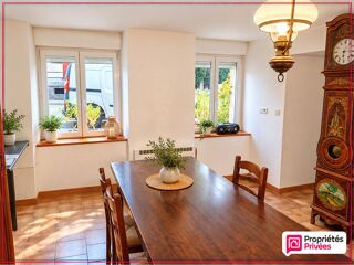 Vente Immeuble Maison de 204 m², deux logements rénovés, grange et terrain Arcey