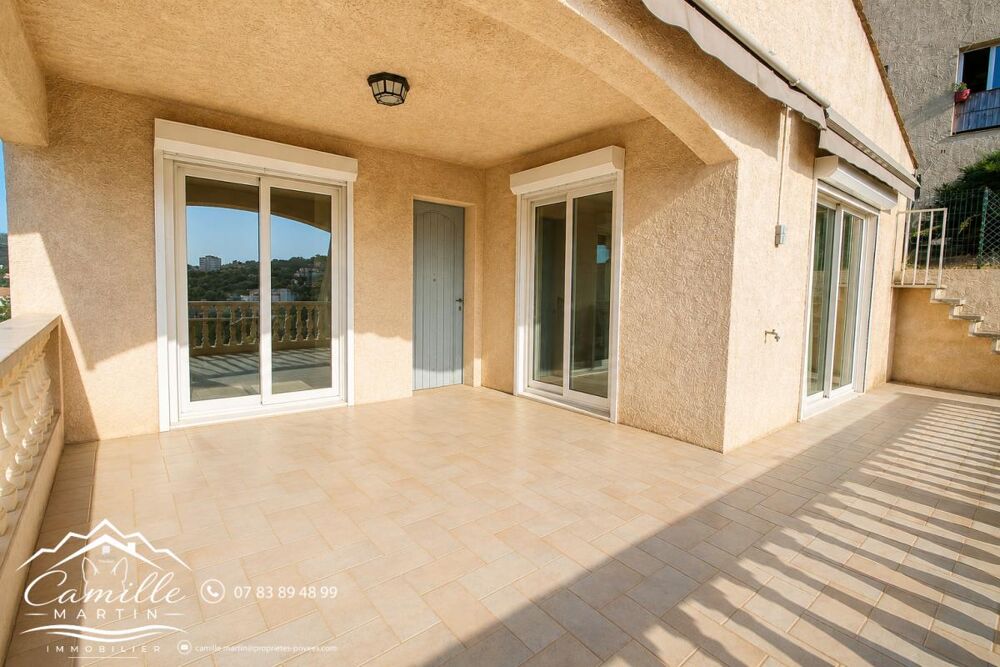 Appartement Saint Raphael 4 pièce(s) 108.16 m2