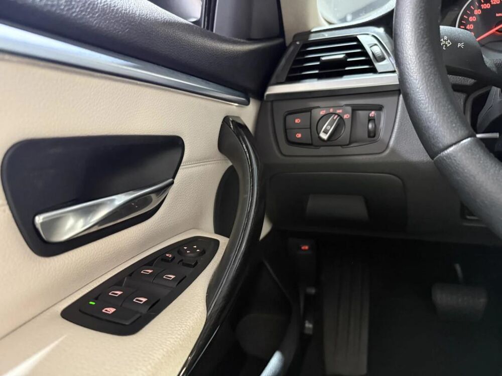S&eacute;rie 4 (F36) Gran Coup&eacute; 420d xDrive 2.0 d 16V 190 cv Bo&icirc;te auto LUX 2015 occasion 85190 Venansault