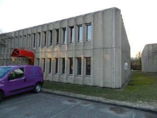   Dpt Isère (38), à louer bureaux  59 m² à MEYLAN Meylan
