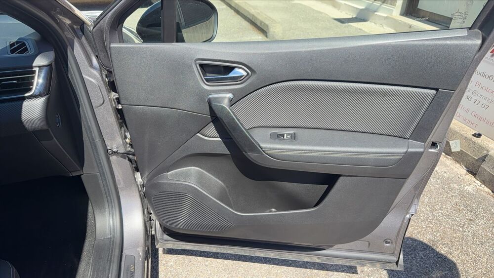 Captur II 1.6 E-Tech 145 Hybrid EDC Engineered - Entretien construc 2023 occasion 06600 Antibes