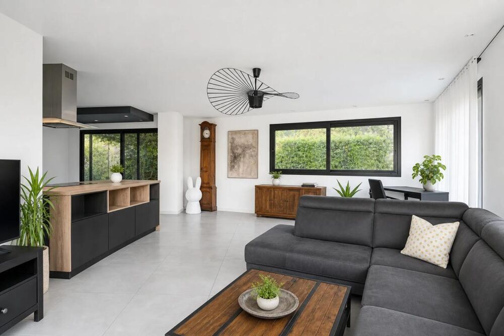 Villa moderne avec piscine à Nîmes
