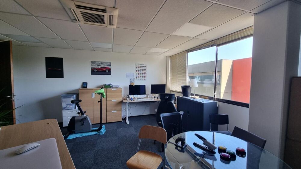   BRUGES , EPARC  - Bureaux 27,19m² - Vide ou loué Bruges