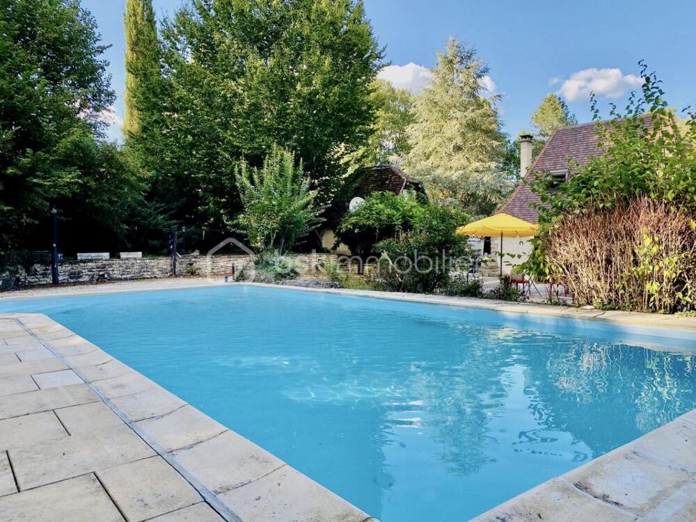 PROPRIÉTÉ DE CARACTÈRE AVEC PISCINE ET PARC DE 2 HECTARES