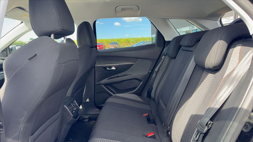 3008 1.5 BlueHDi 130 EAT8 Active Business 2018 occasion 76230 Isneauville