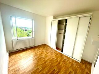  Appartement à louer 3 pièces 63 m²