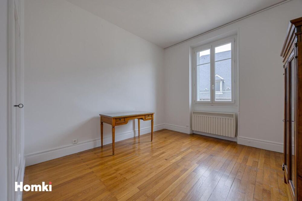 Vente Appartement Chambéry – T3 de caractère avec balcon, vue dégagée, cave et grenier, centre ville, quartier Carré Curial Chambery