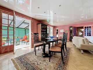  Propriété/château à vendre 7 pièces 164 m²